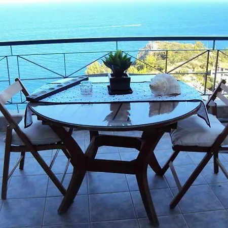 Apartment Sea And Sky Infinity Blue *